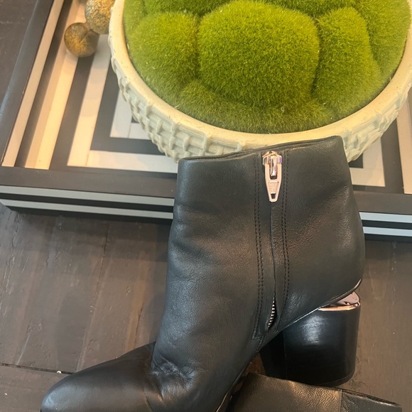 Alexander Wang Gabi Cut out Heel M3 Bootie Black Rose Gold 36 - Picture 4 of 14